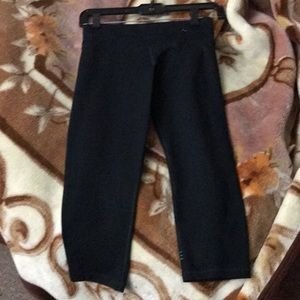 Nancy Rose Capri leggings